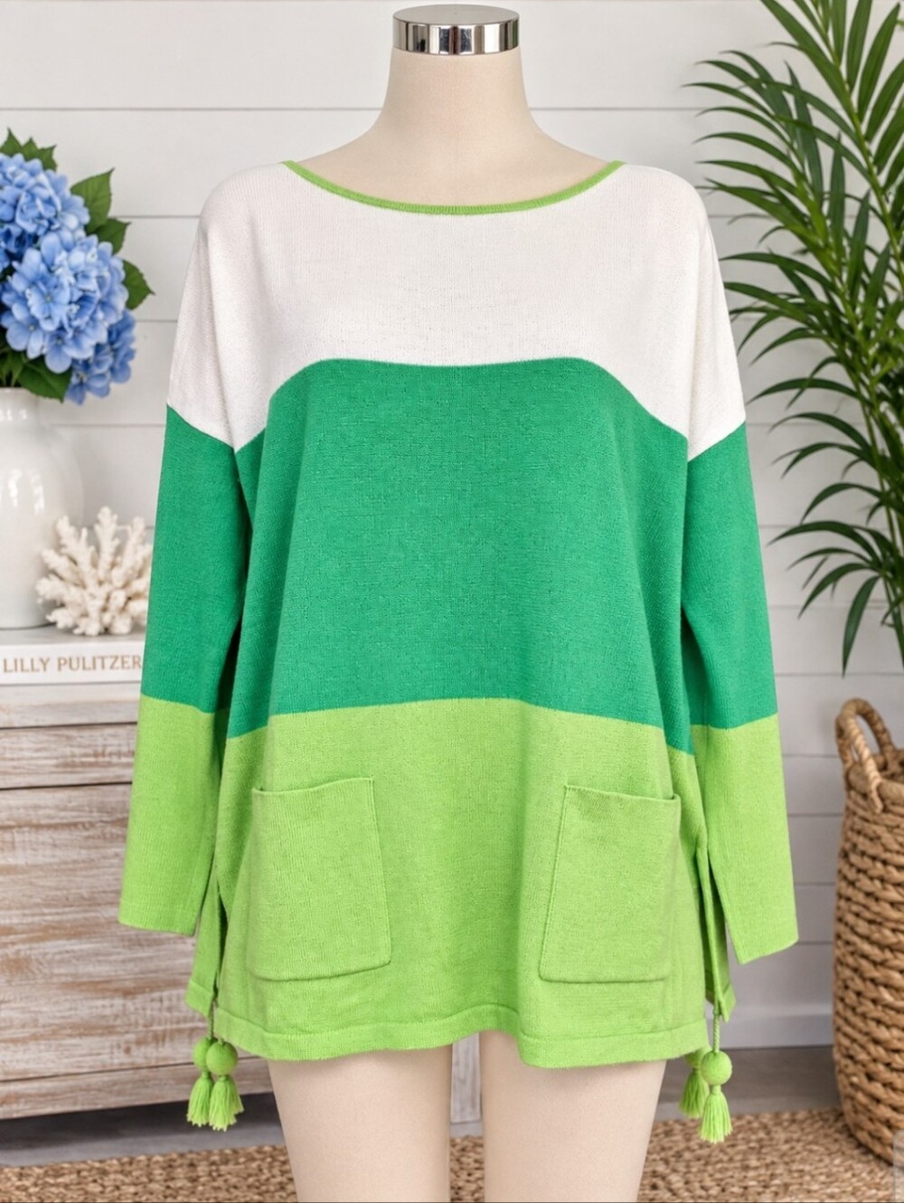 Lilly Pulitzer Colorblock Sweater – Size Small 💚🤍